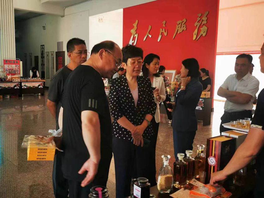 點擊查看實際尺寸<br>標題：名流村酒業 閱讀次數：1054